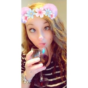 Meet your Posher, Shana